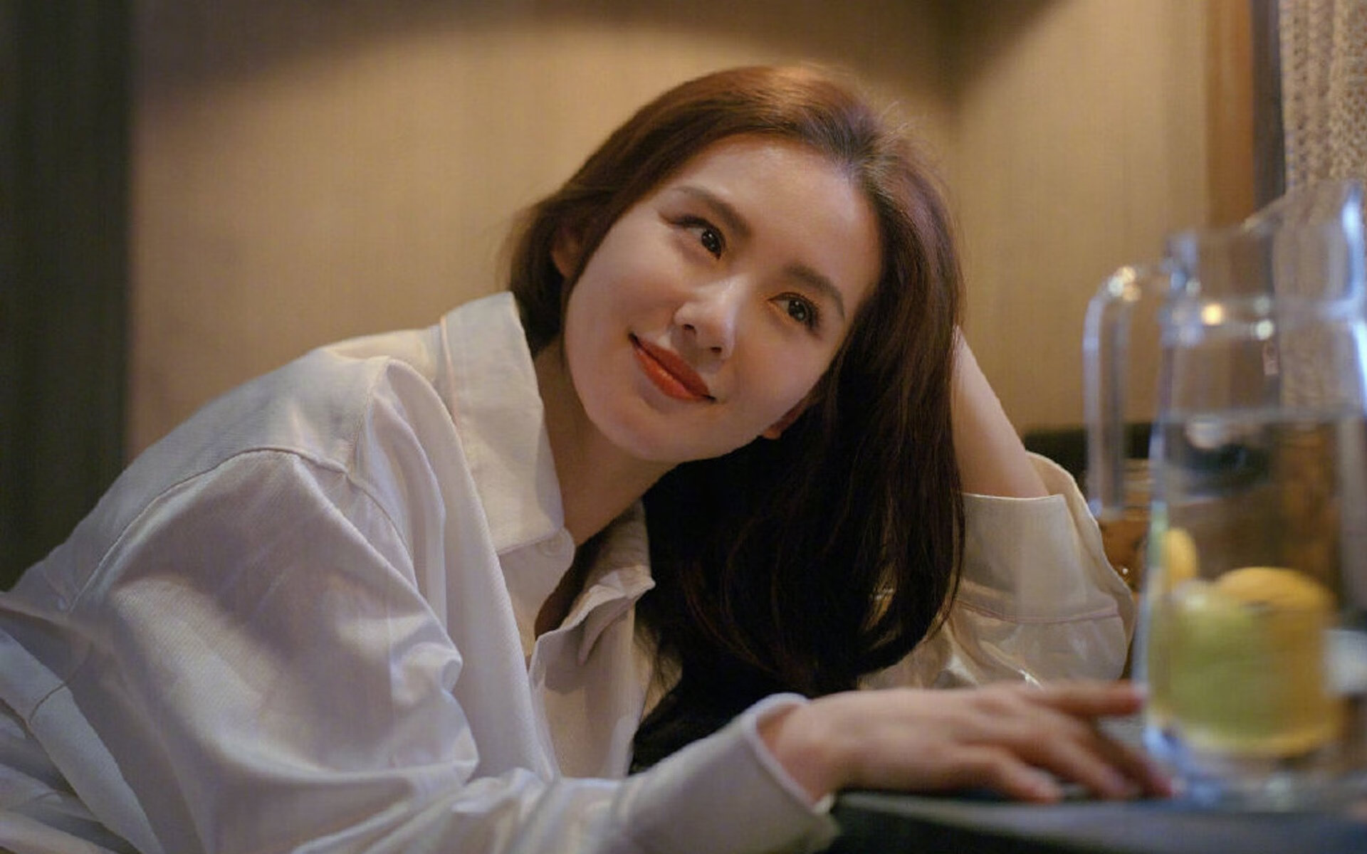 随机巨型水上剧场漂浮表演，视觉与运动的双重享受，水上浮尸