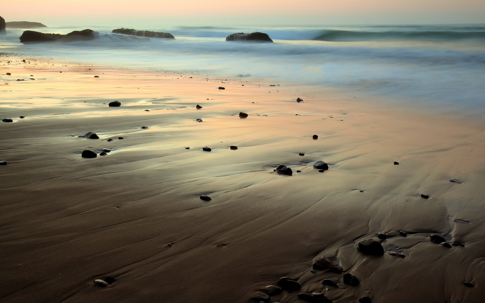 开云全站-前场围抢成功助力闪电破门，前场抢断