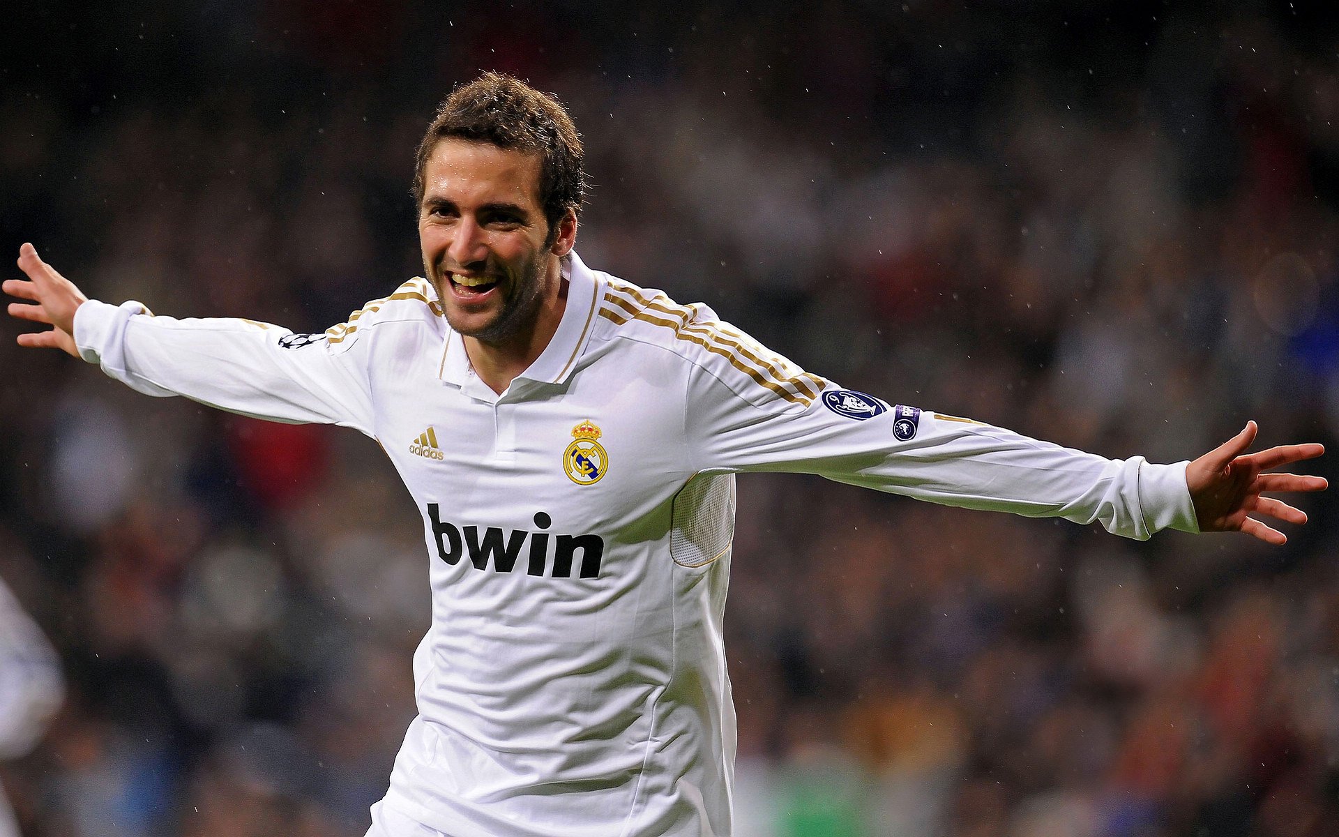 _夜色彩跑：在灯光中点亮运动热情_，色彩夜景